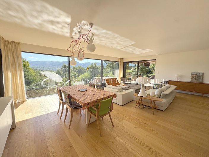 Image No.10-4 Bed House for sale