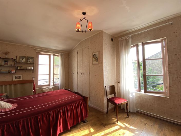 Image No.8-3 Bed House for sale