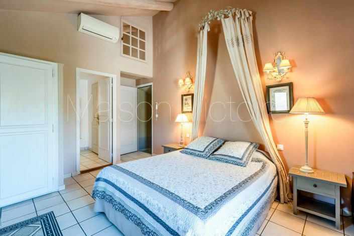 Image No.12-7 Bed House for sale