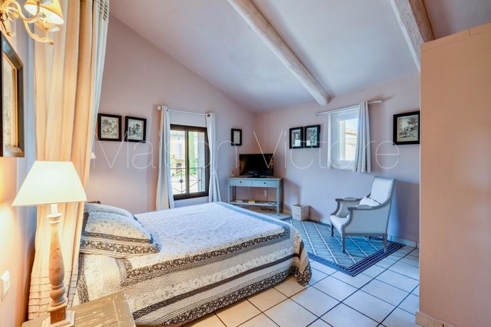 Image No.14-7 Bed House for sale