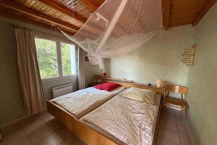 Image No.11-5 Bed House for sale