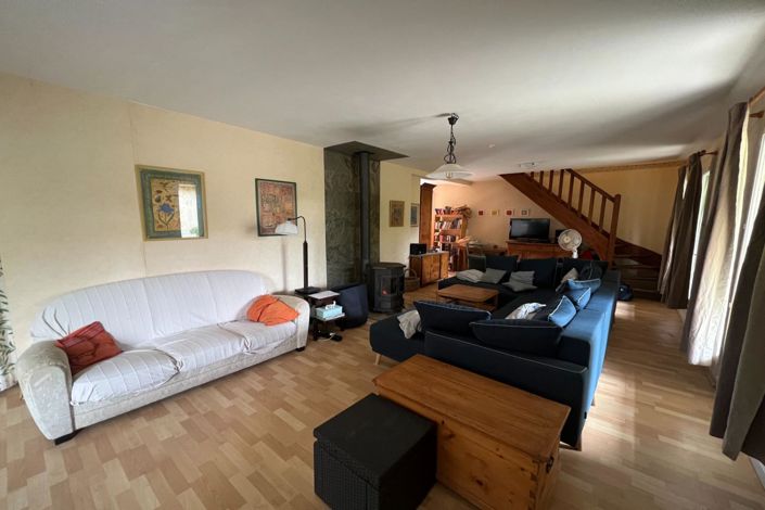 Image No.3-5 Bed House for sale