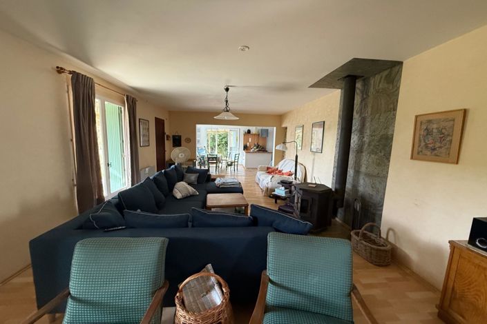 Image No.4-5 Bed House for sale