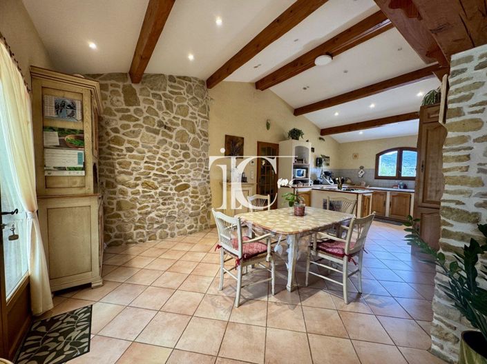 Image No.8-3 Bed House for sale