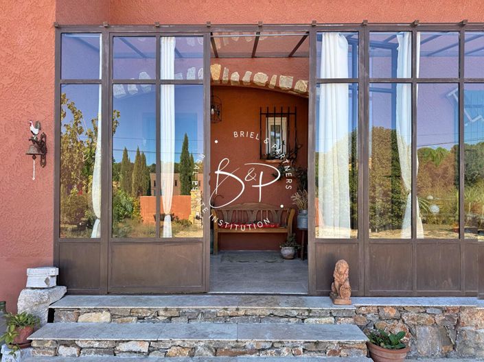 Image No.12-5 Bed House for sale