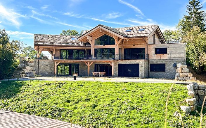 Image No.1-4 Bed Property for sale