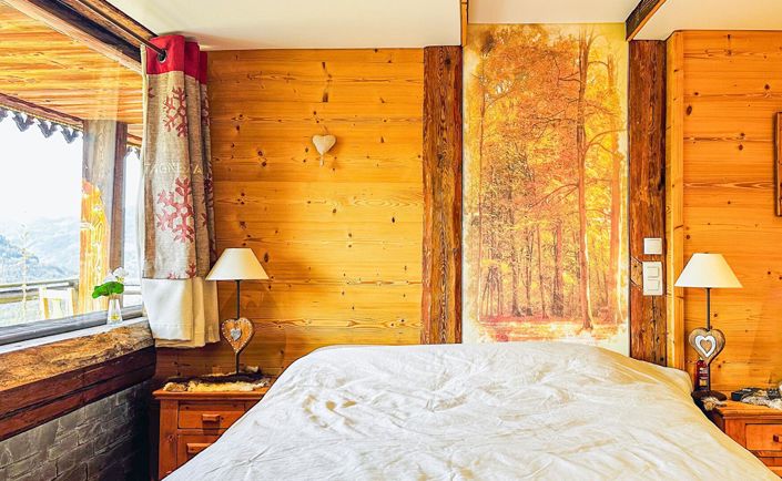 Image No.12-7 Bed Property for sale