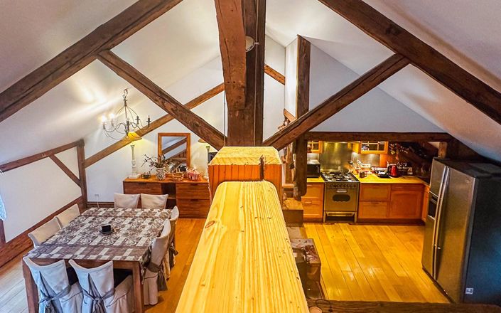 Image No.14-7 Bed Property for sale