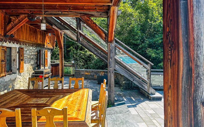 Image No.16-7 Bed Property for sale