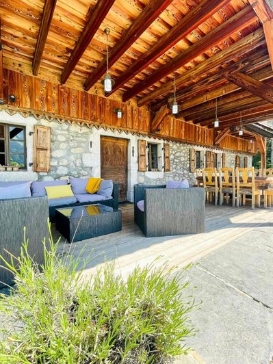 Image No.18-7 Bed Property for sale