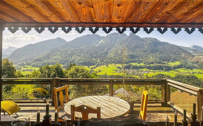 Image No.3-7 Bed Property for sale