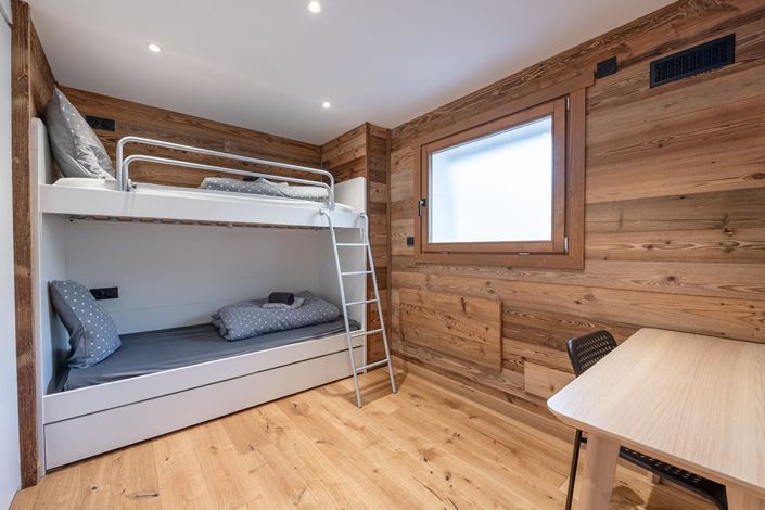 Image No.15-5 Bed House for sale