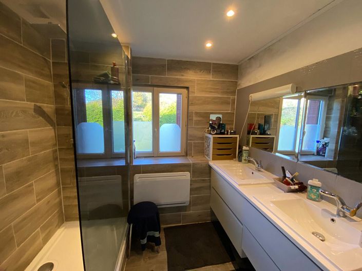 Image No.6-4 Bed House for sale