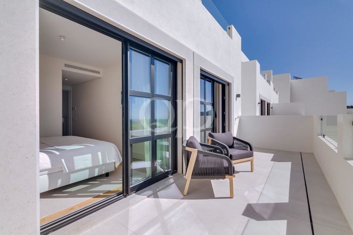 Image No.23-4 Bed House for sale