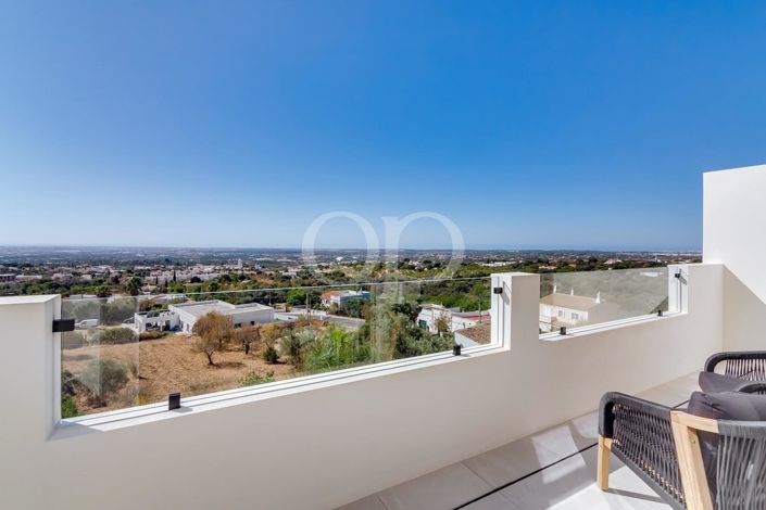 Image No.45-4 Bed House for sale