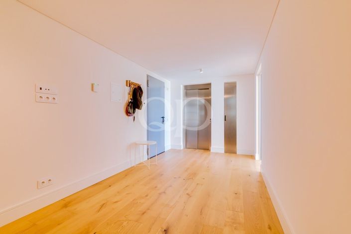 Image No.47-4 Bed House for sale