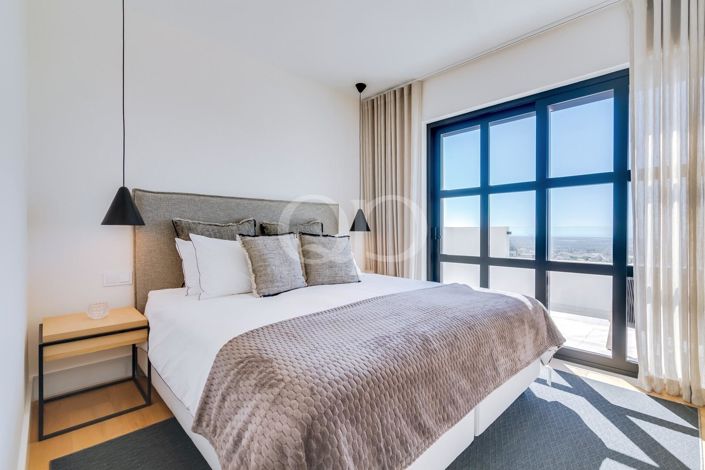 Image No.5-4 Bed House for sale