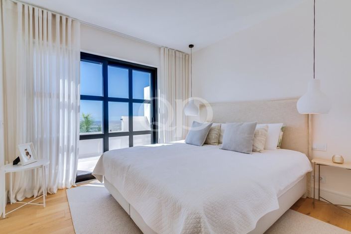 Image No.7-4 Bed House for sale