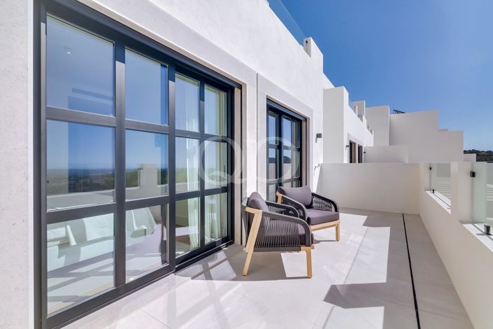 Image No.8-4 Bed House for sale