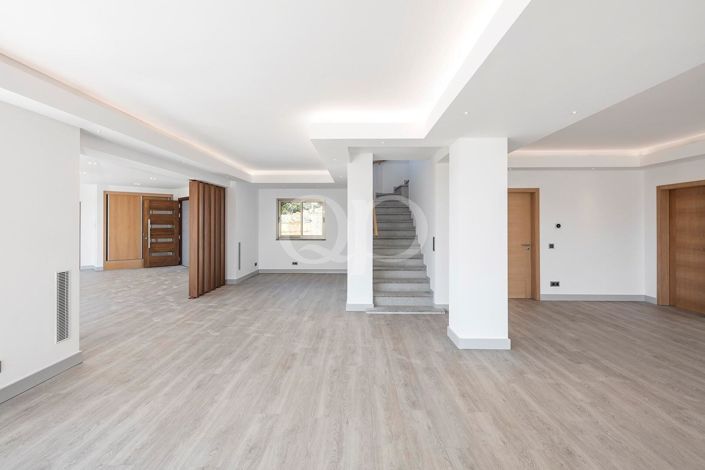 Image No.12-4 Bed House for sale