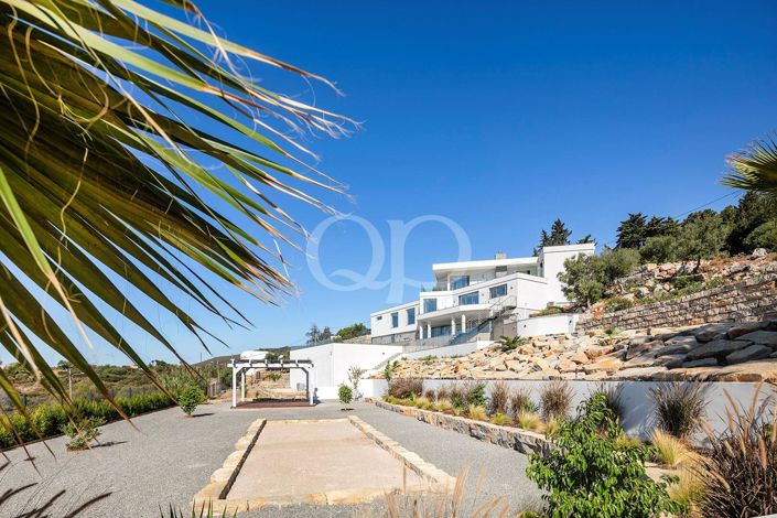 Image No.18-4 Bed House for sale