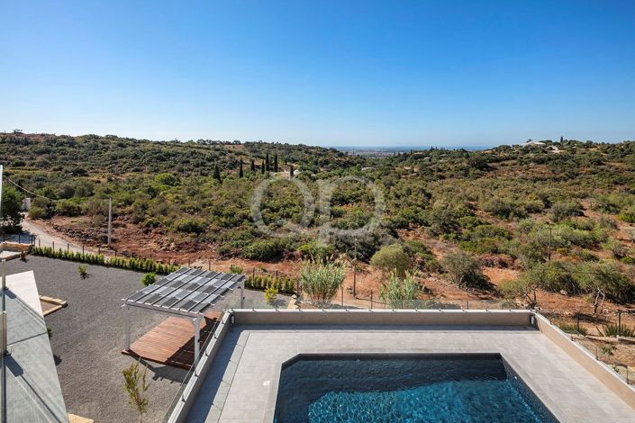 Image No.20-4 Bed House for sale