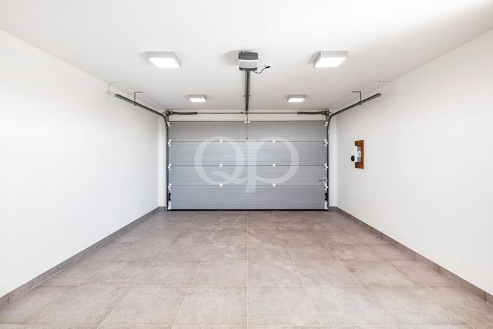 Image No.23-4 Bed House for sale