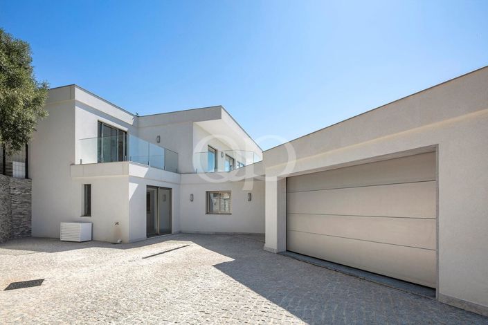 Image No.32-4 Bed House for sale