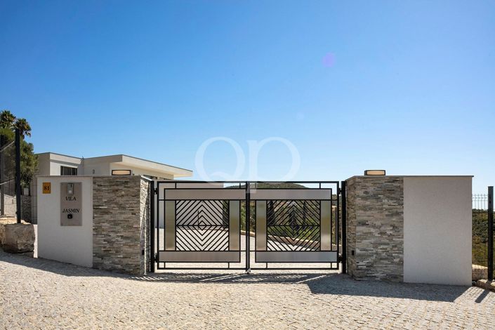 Image No.35-4 Bed House for sale