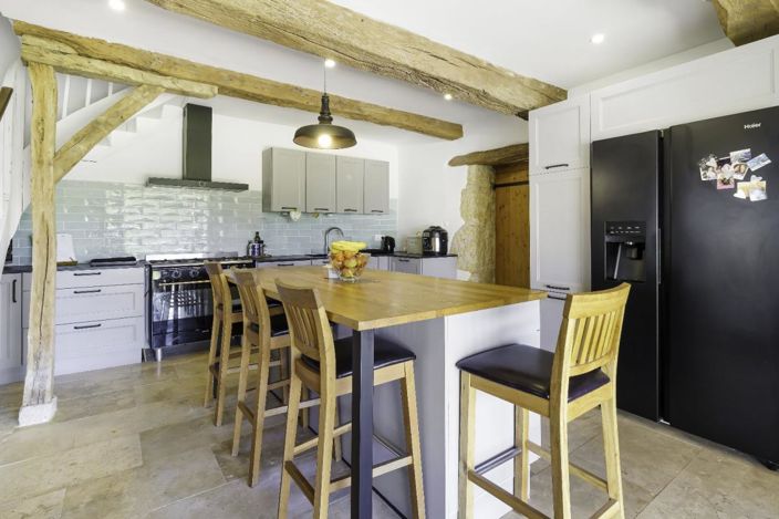 Image No.8-5 Bed House for sale