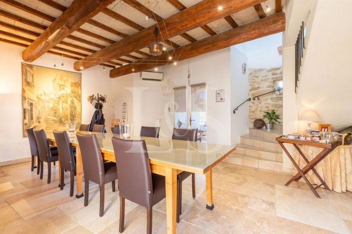 Image No.9-7 Bed House for sale