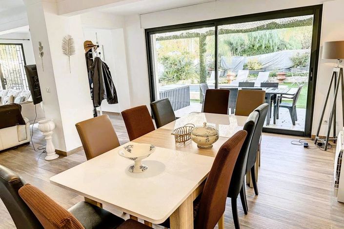 Image No.4-4 Bed House for sale