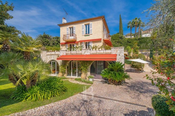 Image No.1-4 Bed House for sale