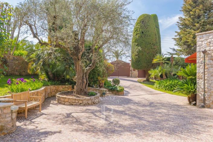 Image No.10-4 Bed House for sale