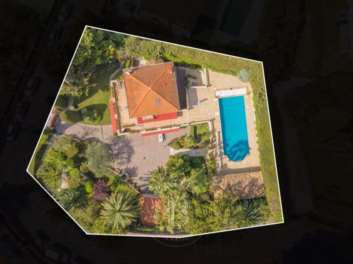 Image No.25-4 Bed House for sale