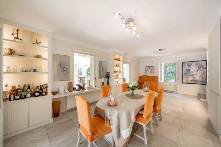 Image No.3-4 Bed House for sale