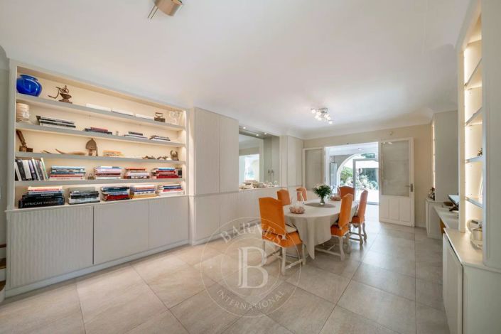 Image No.7-4 Bed House for sale