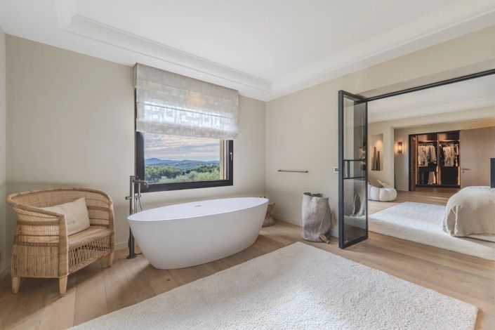 Image No.16-5 Bed House for sale