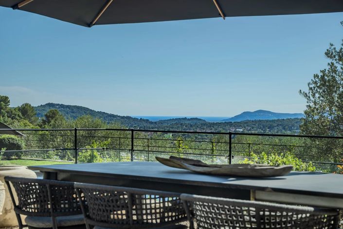 Image No.9-5 Bed House for sale