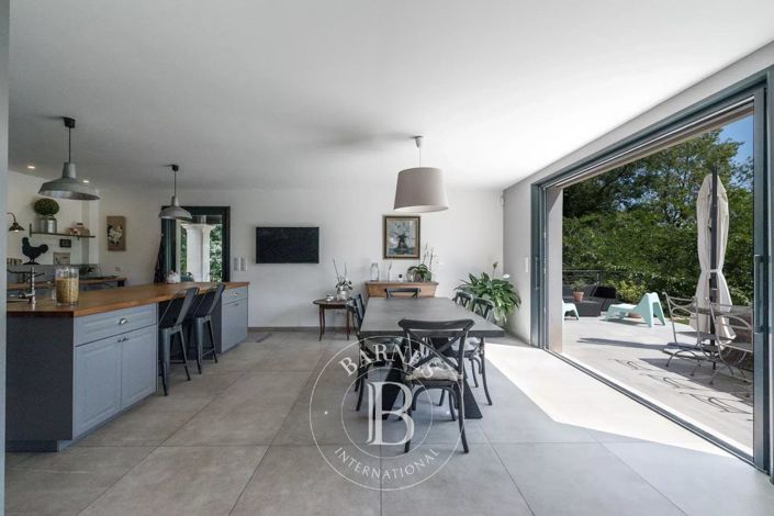 Image No.6-4 Bed House for sale