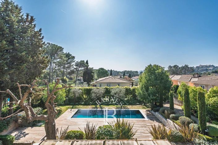 Image No.3-4 Bed House for sale