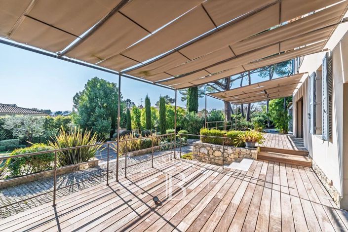 Image No.6-4 Bed House for sale