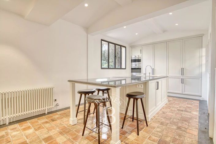 Image No.10-5 Bed House for sale