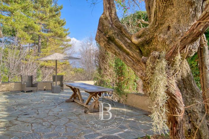 Image No.4-5 Bed House for sale