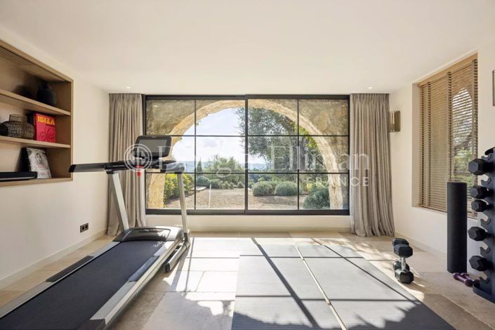 Image No.10-5 Bed House for sale