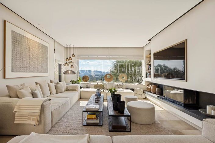 Image No.7-5 Bed House for sale