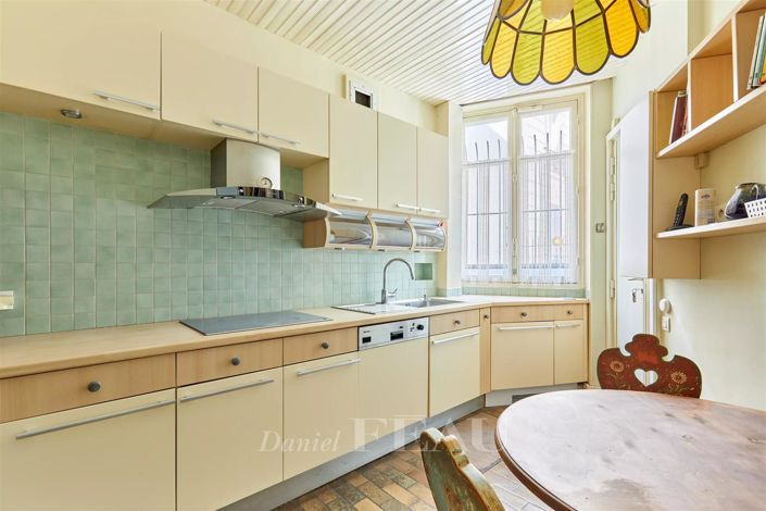 Image No.10-3 Bed Apartment for sale