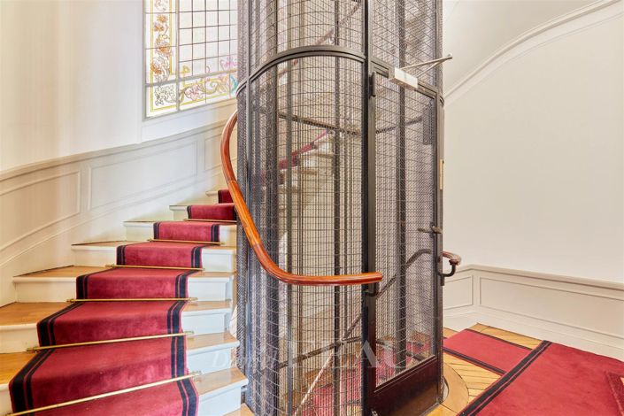 Image No.12-3 Bed Apartment for sale