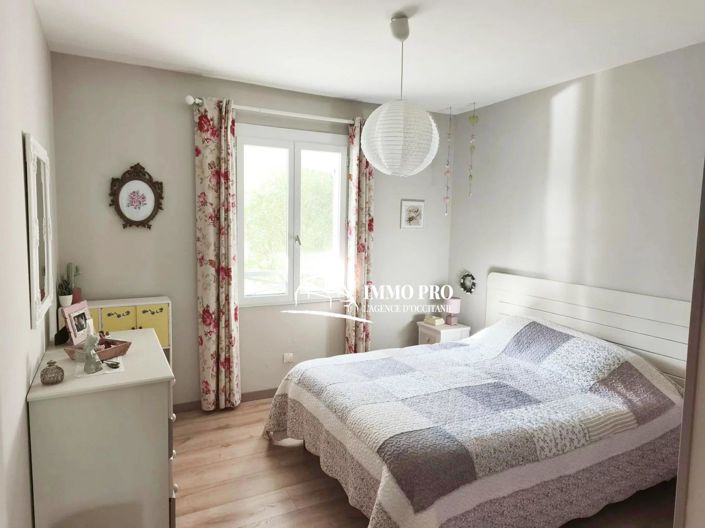 Image No.11-5 Bed House for sale