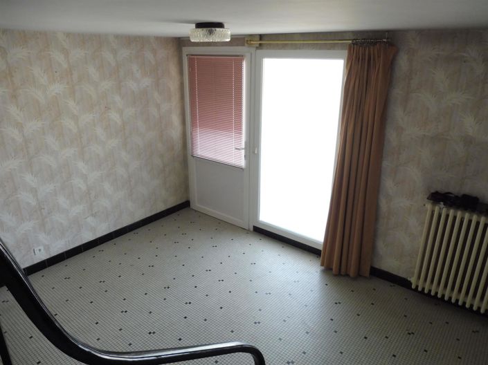 Image No.10-3 Bed House for sale